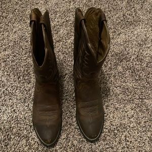 Ariat boots size 7.5 womens